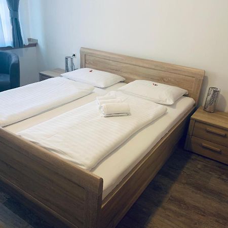 ברגהיים Hotel Brauhaus Zur Krone מראה חיצוני תמונה